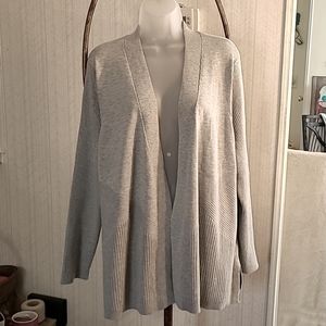Chloe + jasmine light Heather gray sweater size 3x